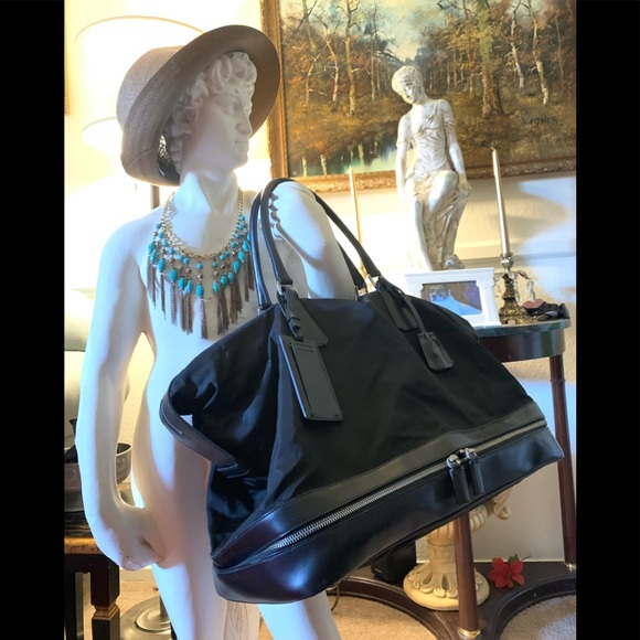 Authentic Prada not for sale - Picture 2 of 12